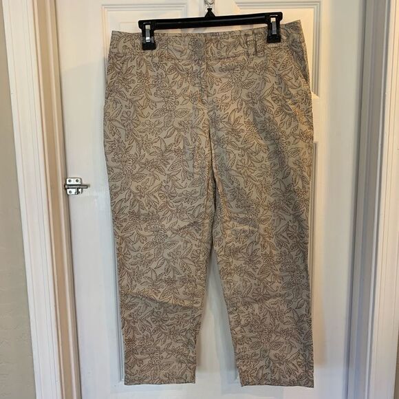 Tommy Bahama Capris - Picture 1 of 5